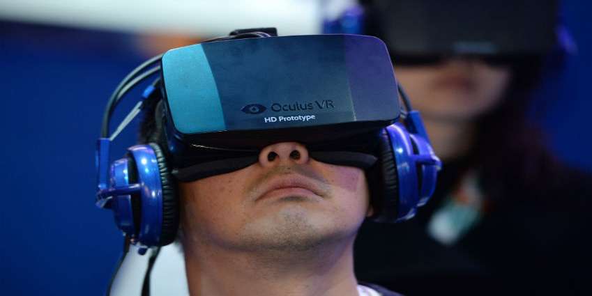 يبدو ان حتى Apple تبي تدخل في عالم الواقع الافتراضي VR