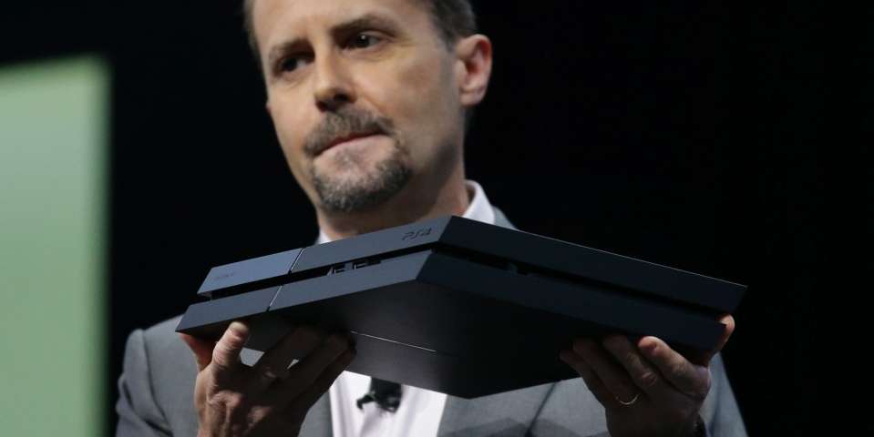 في الدعاية الجديدة، سوني تفتخر بجهاز PS4 وتسمّيه “أقوى جهاز ألعاب منزلي في العالم”