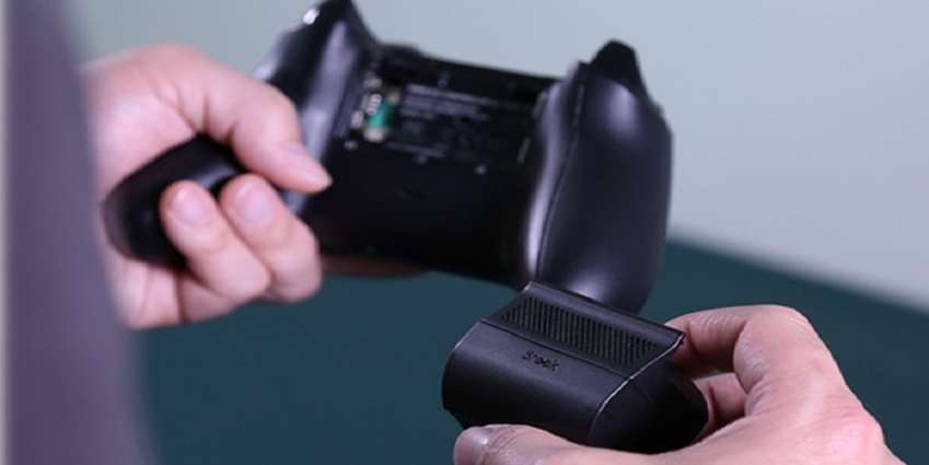 شركة تصنع بطارية خارقة ليد تحكم جهاز Xbox One فيها أفكار جديدة