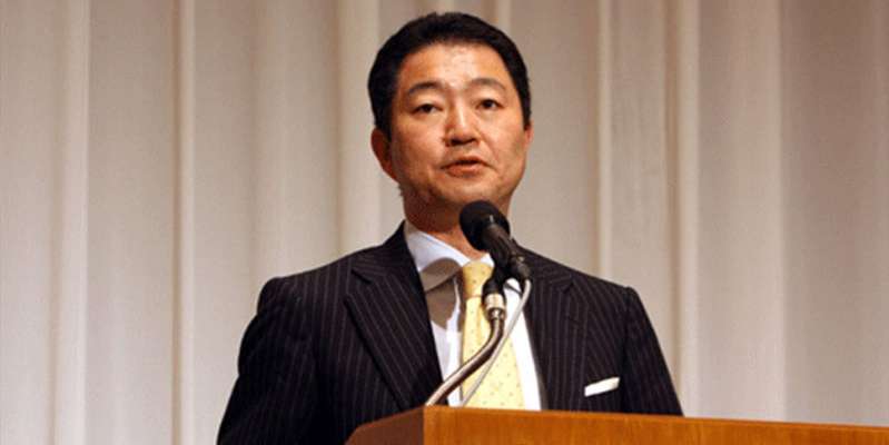 رئيس Square Enix السابق: معاملة كونامي لكوجيما تصرف غير لائق