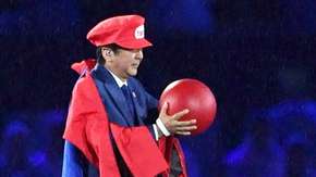 رئيس وزراء اليابان يروِّج لأولمبياد طوكيو 2020 مرتديًا زي “سوبر ماريو”