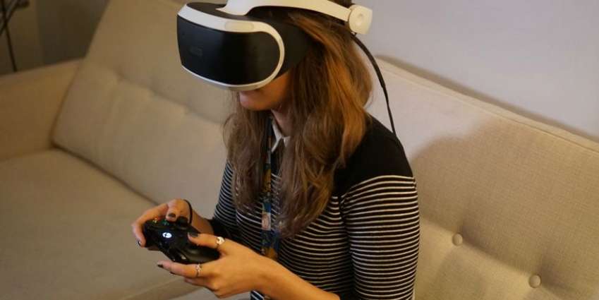 بلايستيشن VR تعمل على إكسبوكس ون، لكن في الوضع السينمائي فقط