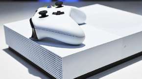 إشاعة: مايكروسوفت ستطرح جهاز Xbox دون مشغل أقراص في مايو