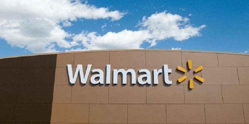 متاجر Walmart تمنع إعلانات الألعاب العنيفة وتبيع الأسلحة! وتتعرض للسخرية