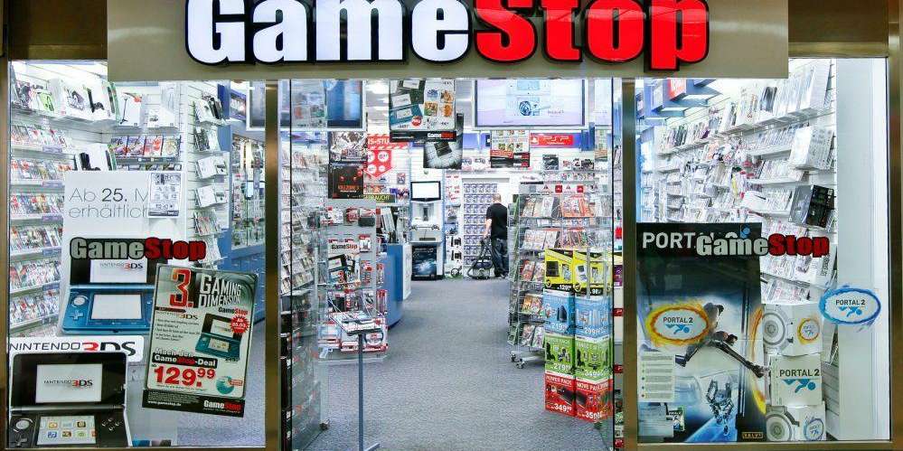 كي تنقذ نفسها، سلسلة متاجر GameStop تستعين بخبرات رئيس نينتندو أمريكا السابق
