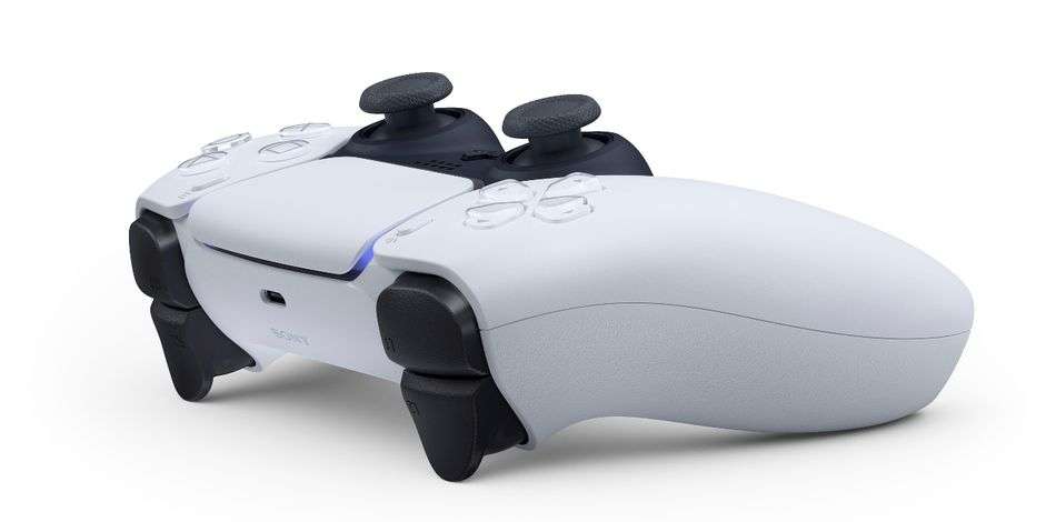 بعض لاعبي PS5 يشتكون من تعطل زر Adaptive Triggers بيد التحكم