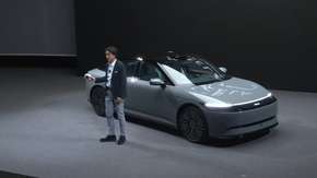 استعراض سيارة سوني و Honda الكهربائية والتي يمكن قيادتها بيد تحكم PS5!